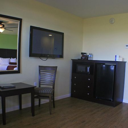 Ocean Village Hotel Surfside Beach Bagian luar foto