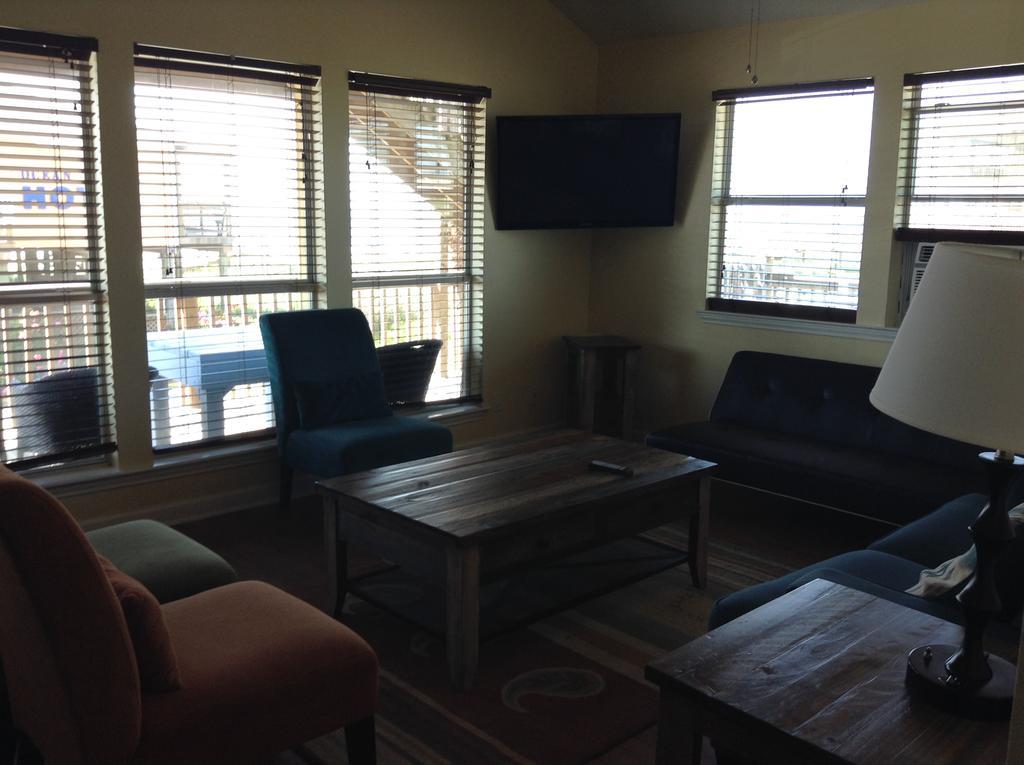 Ocean Village Hotel Surfside Beach Bagian luar foto